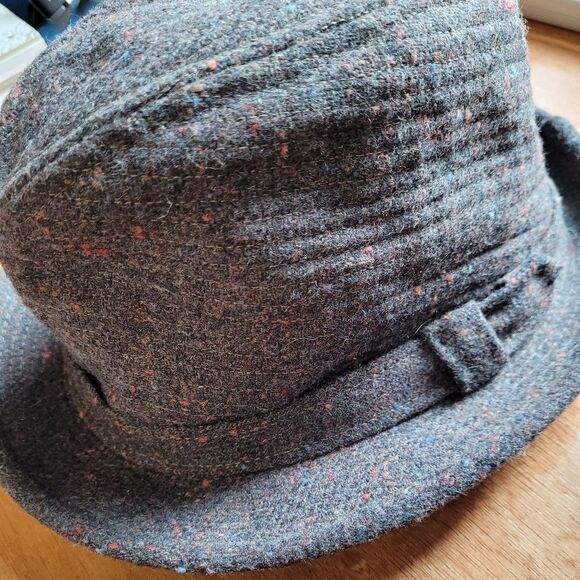 VINTAGE tweed gray wool speckled fedora hat with buckle detail - Picture 3 of 7